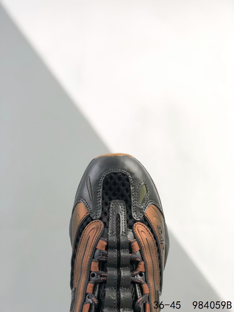 New Balance Sneakers-382