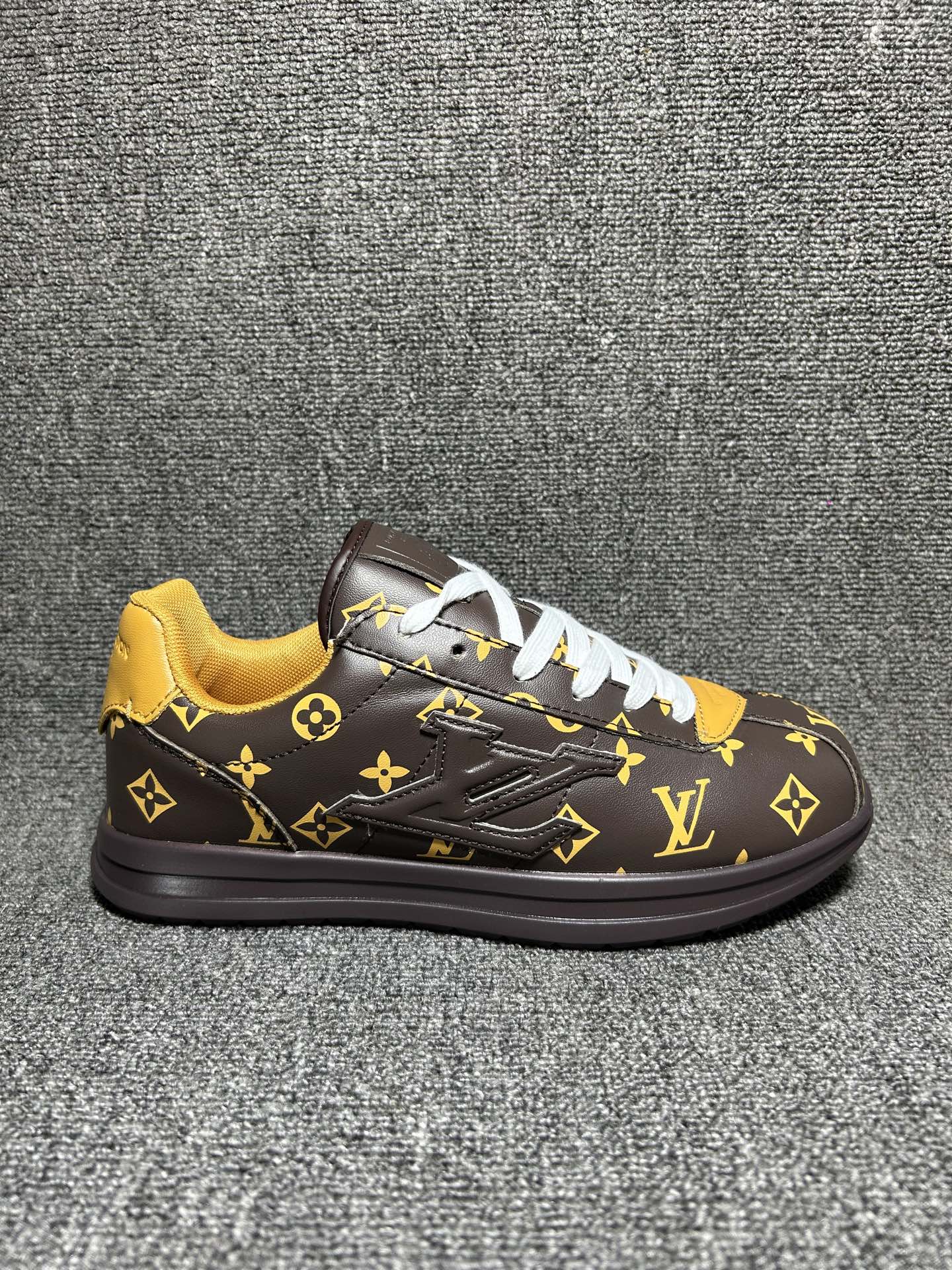 Lv Sneakers-195
