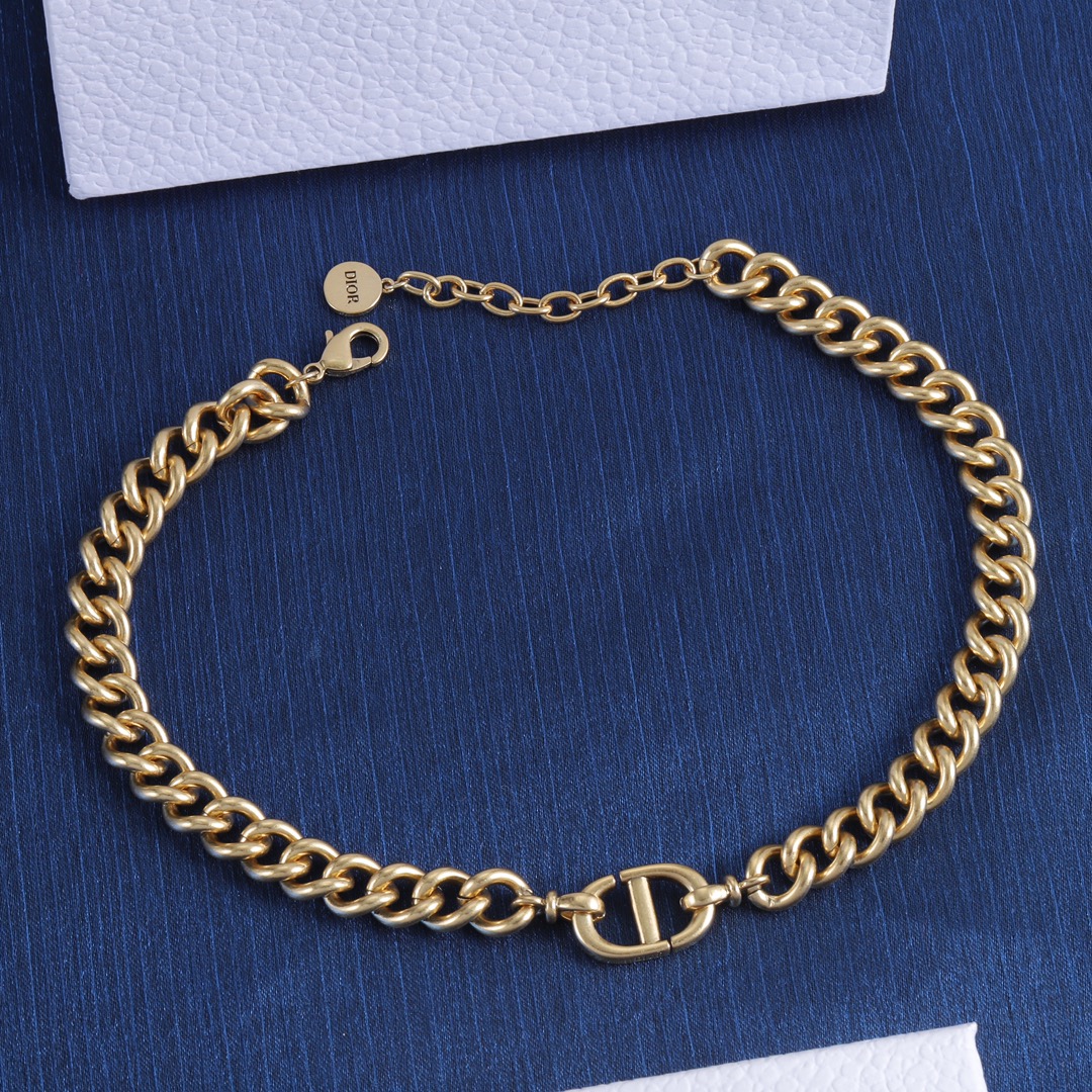 Dior necklace-10