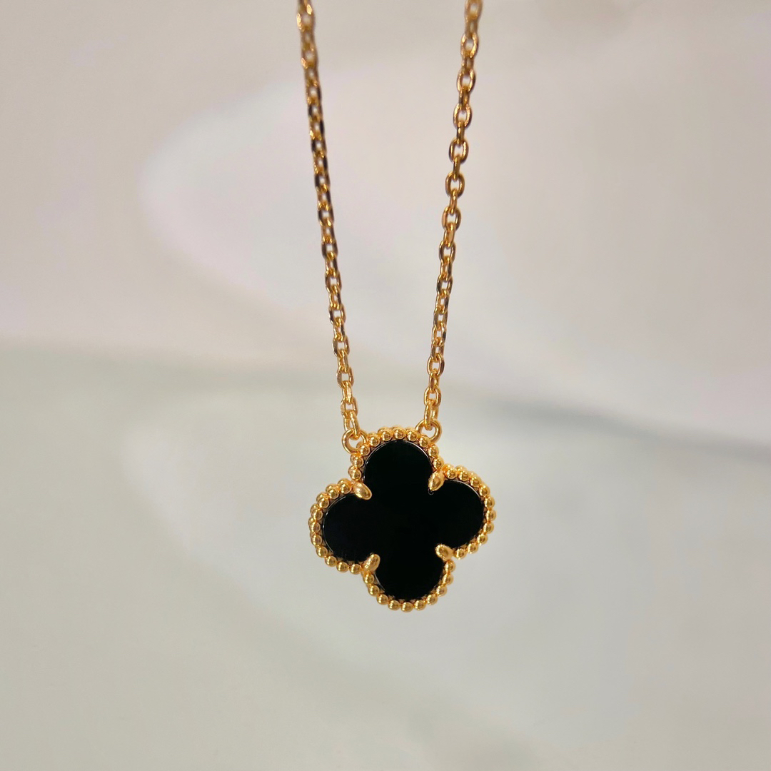 Van Cleef & Arpels necklace-35