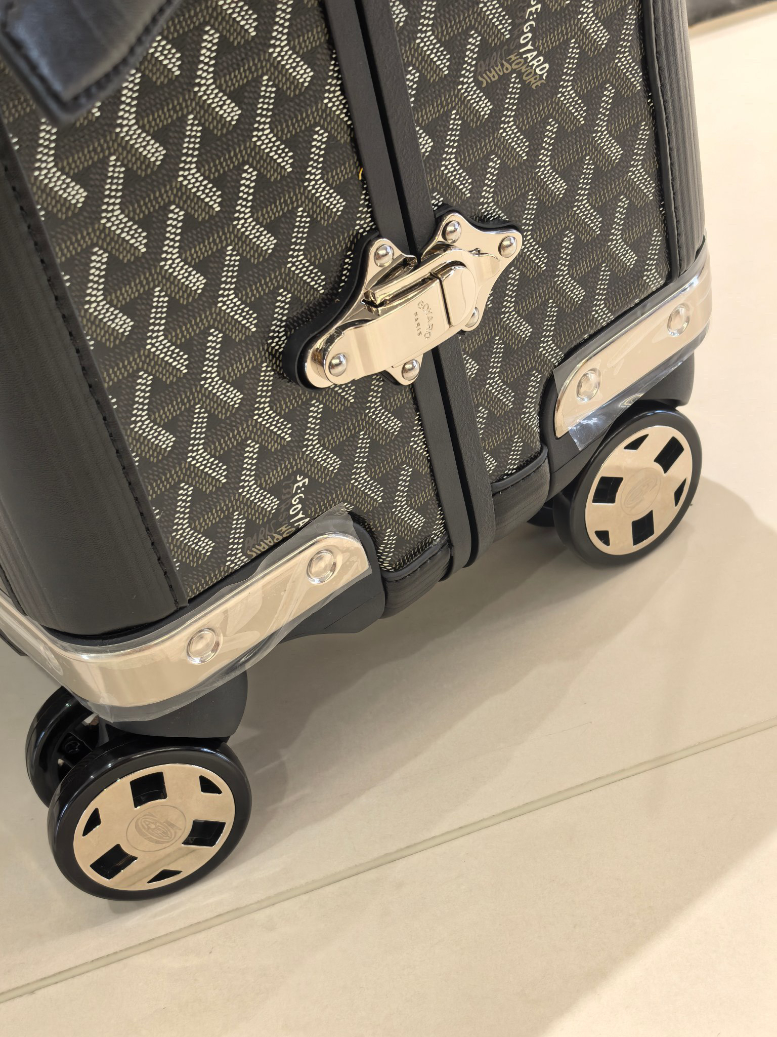 Goyard luggage-11