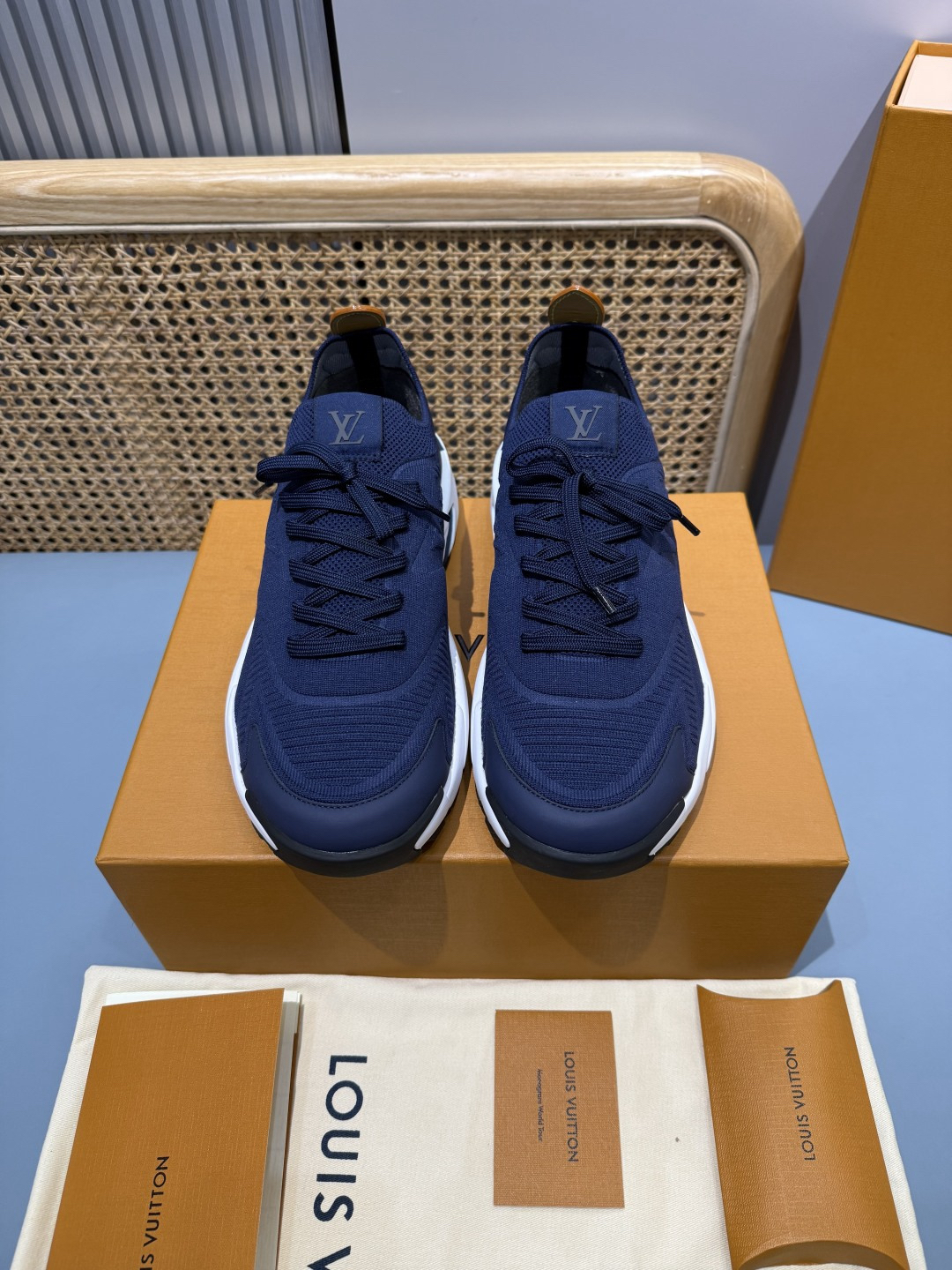 Lv Sneakers-192