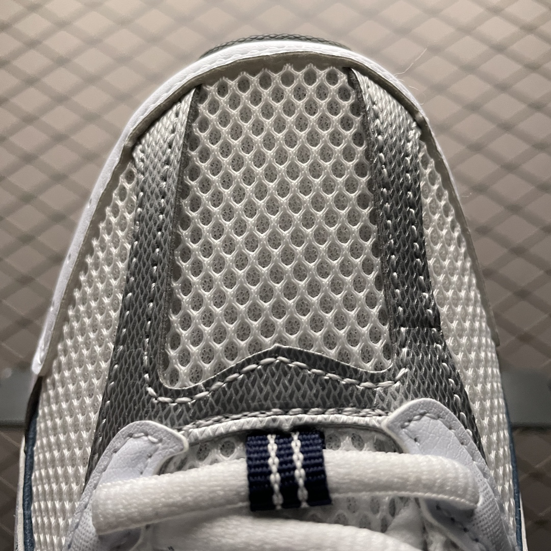 New Balance Sneakers-65