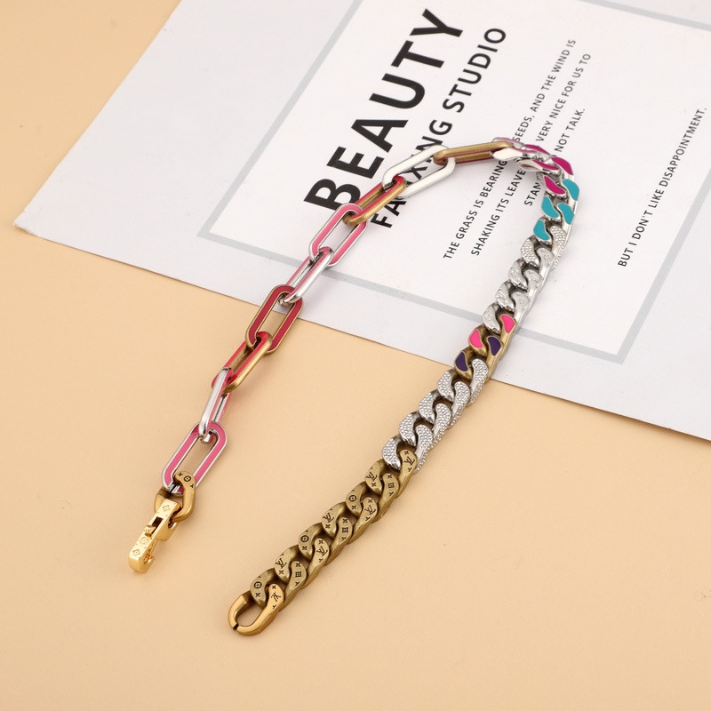 LV necklace-5