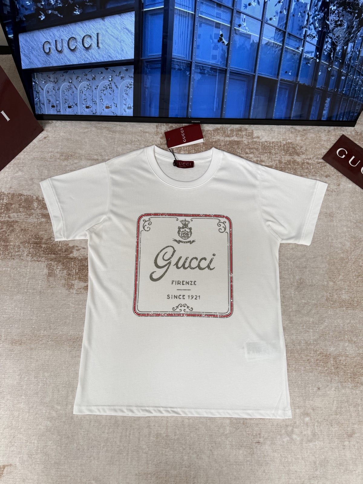 Gucci clothing-8