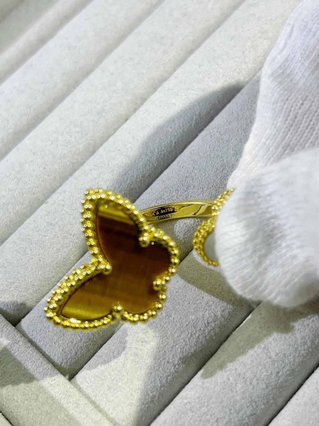 Van Cleef & Arpels ring-31