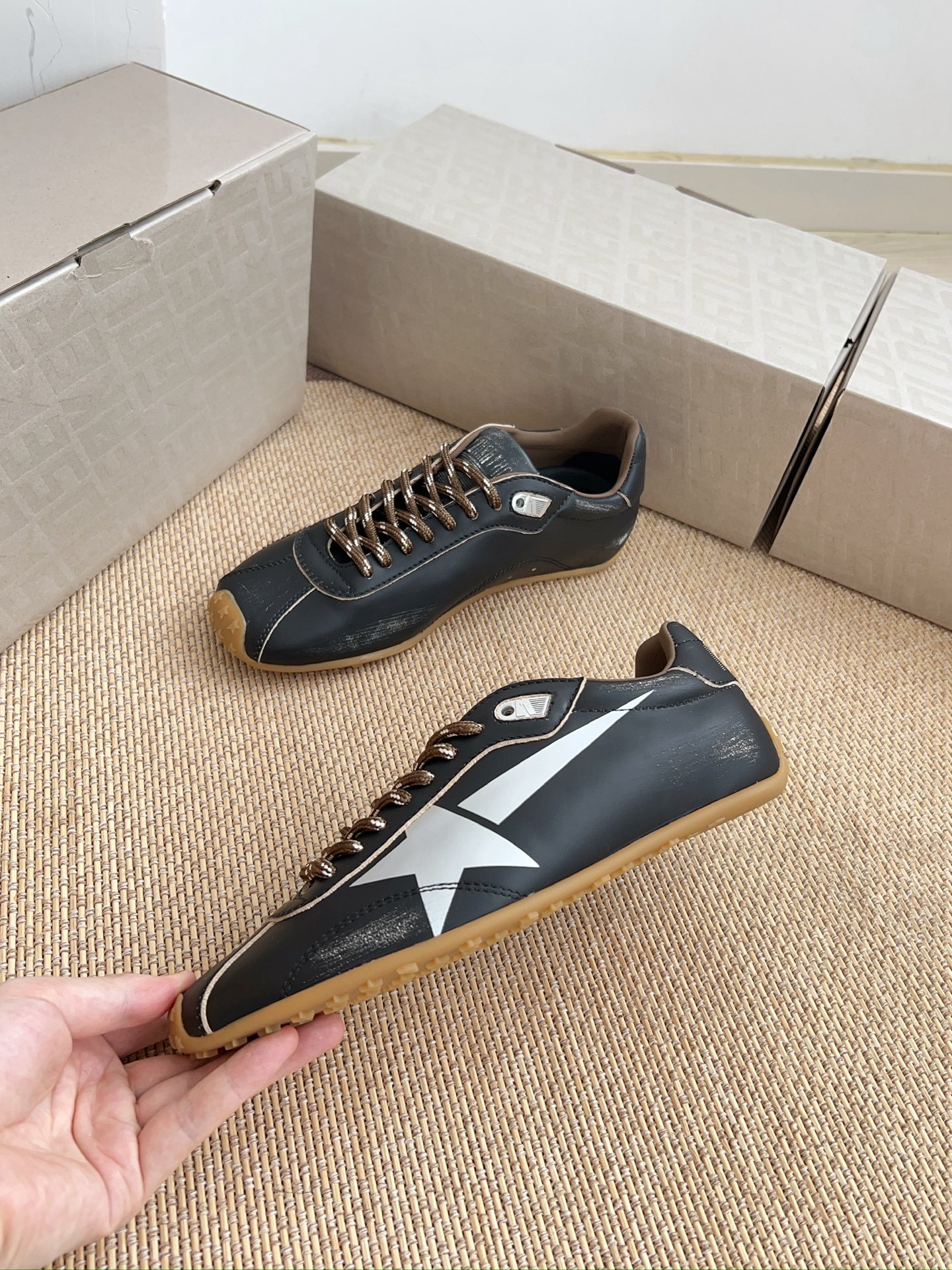 Golden Goose Sneakers-8