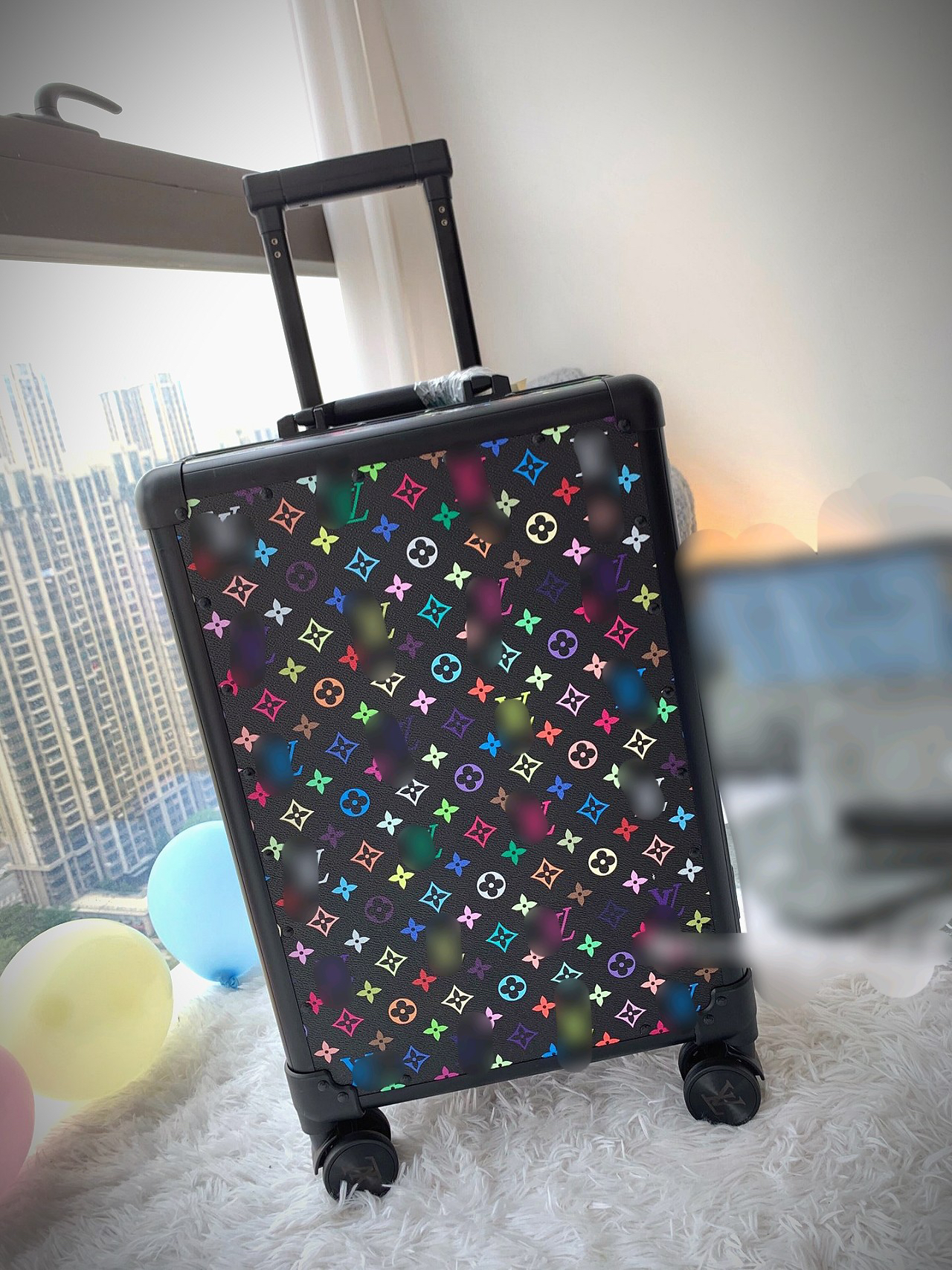 LV luggage-102