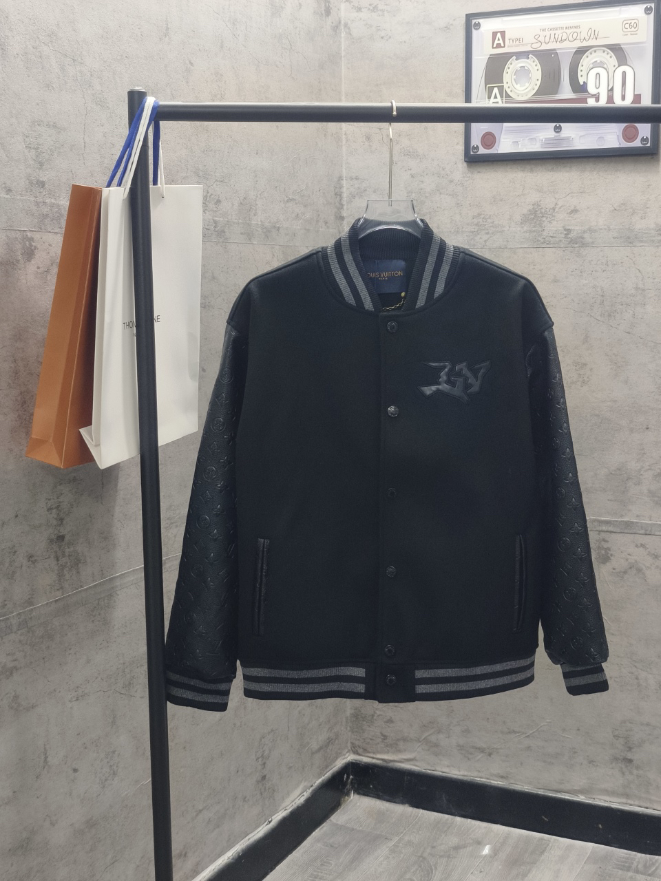 LV Clothing-291