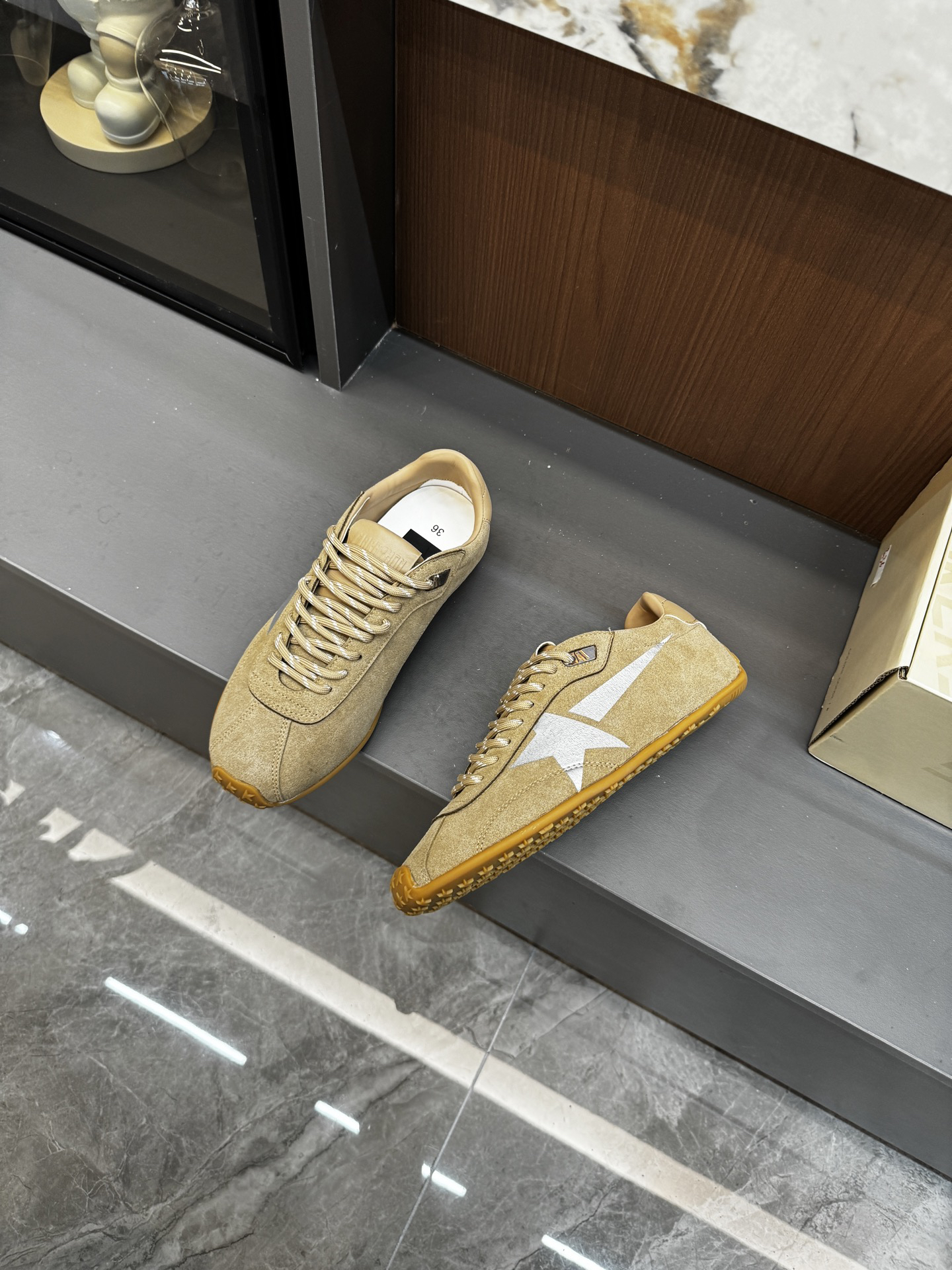 Golden Goose Sneakers-25