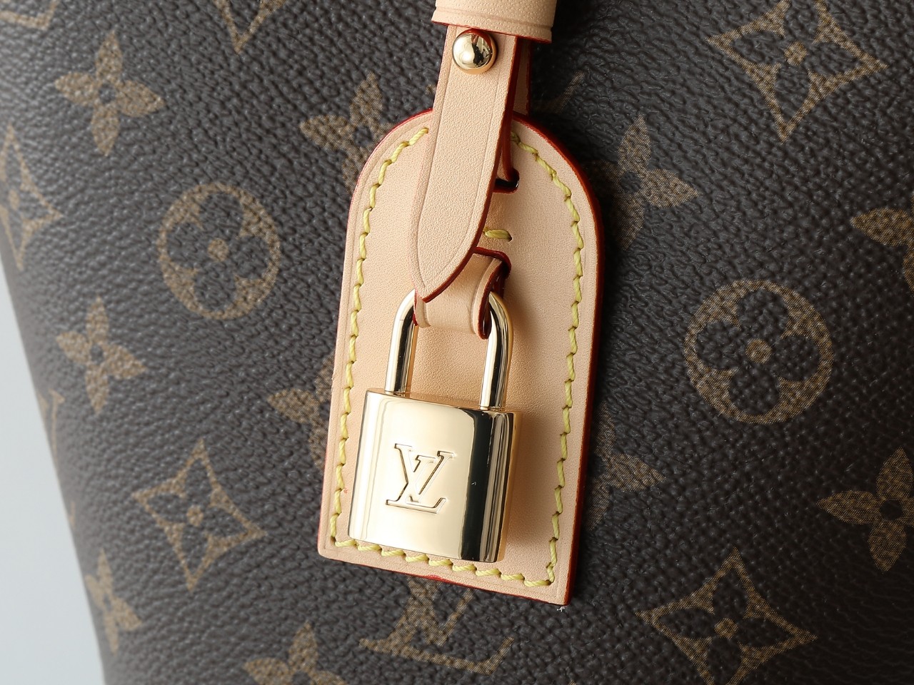 Louis Vuitton Hot New Product-22