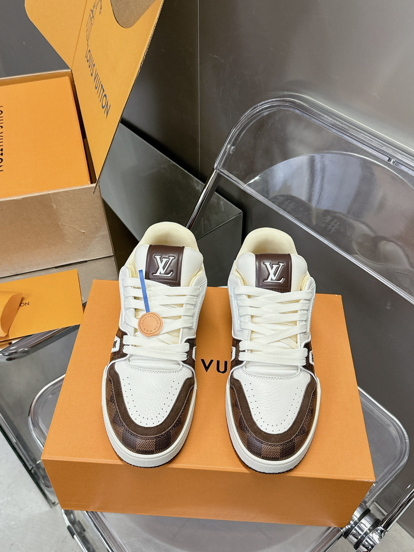 Lv Sneakers-73