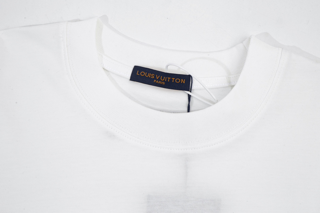 LV clothing-61