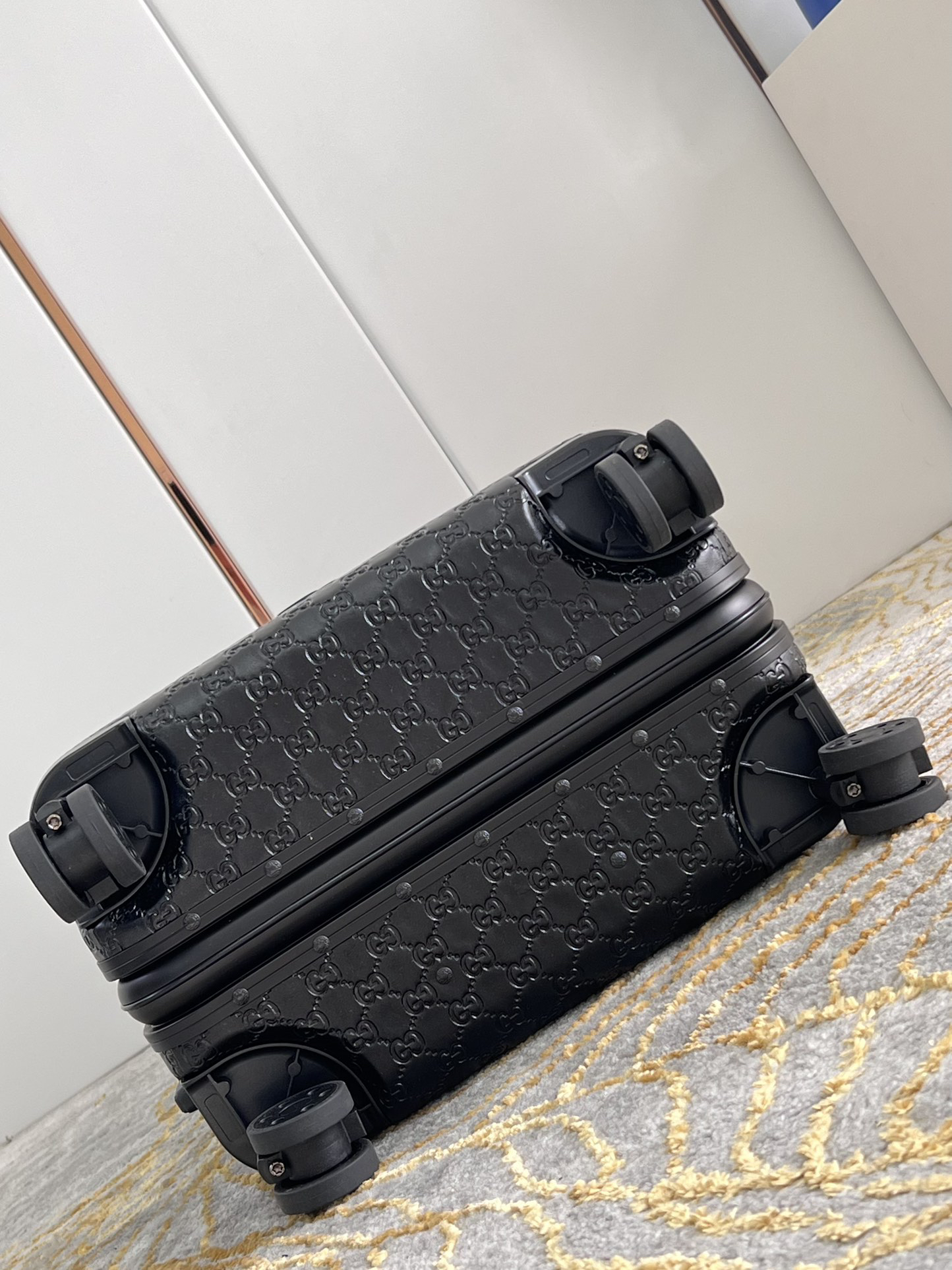 Gucci luggage-19