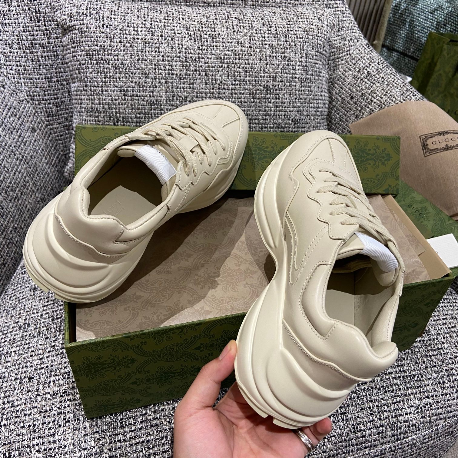 Gucci Sneakers-220