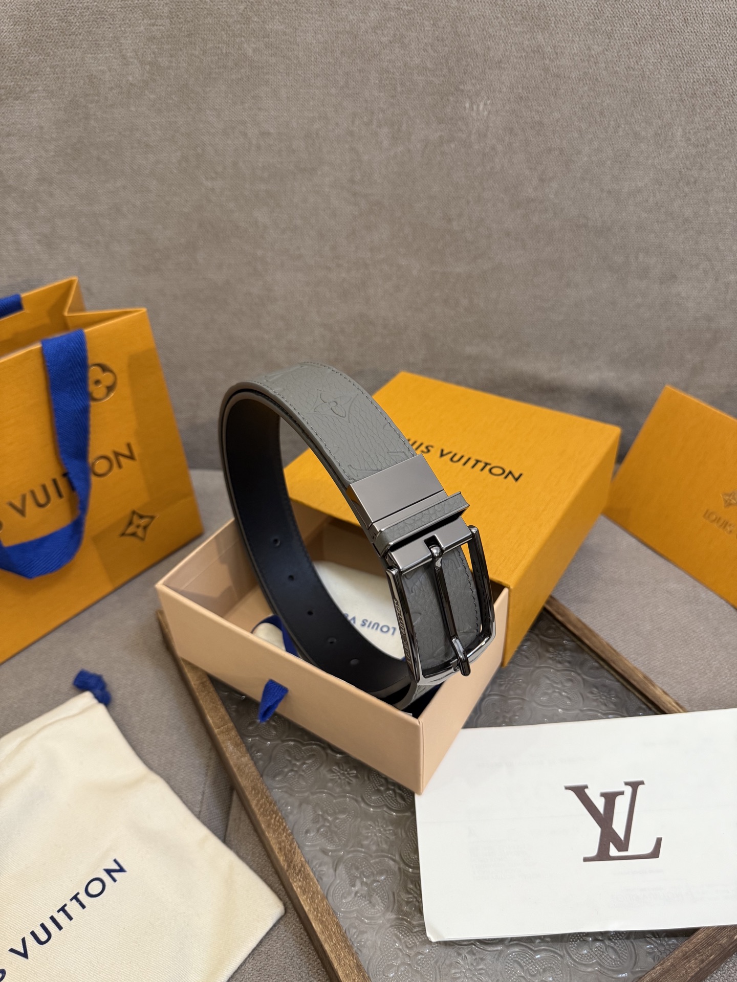 Lv belt-17