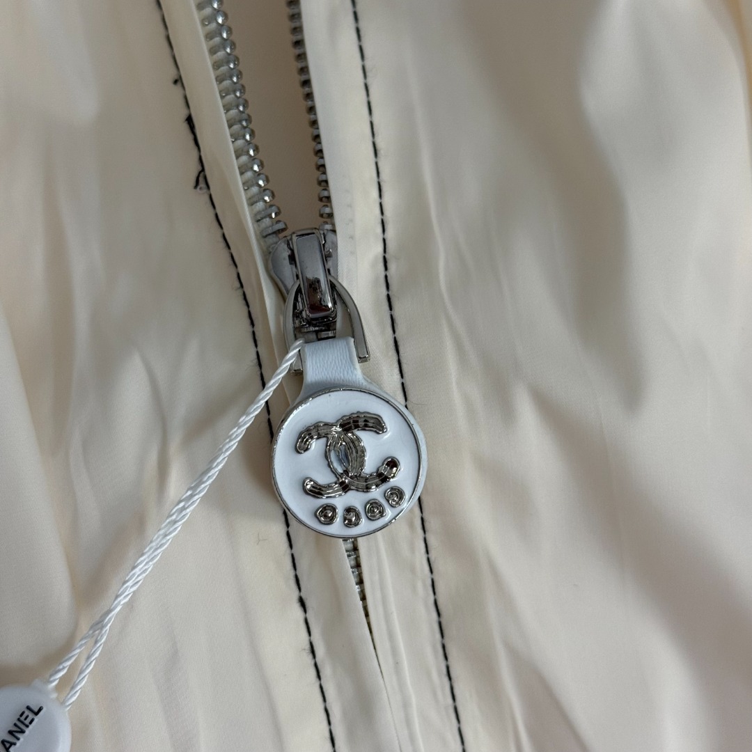 Chanel Clothing-191