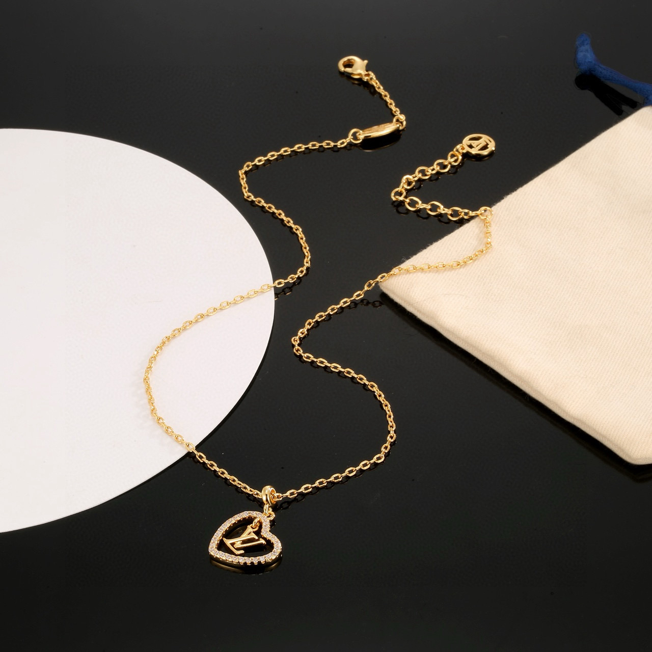 LV necklace-46