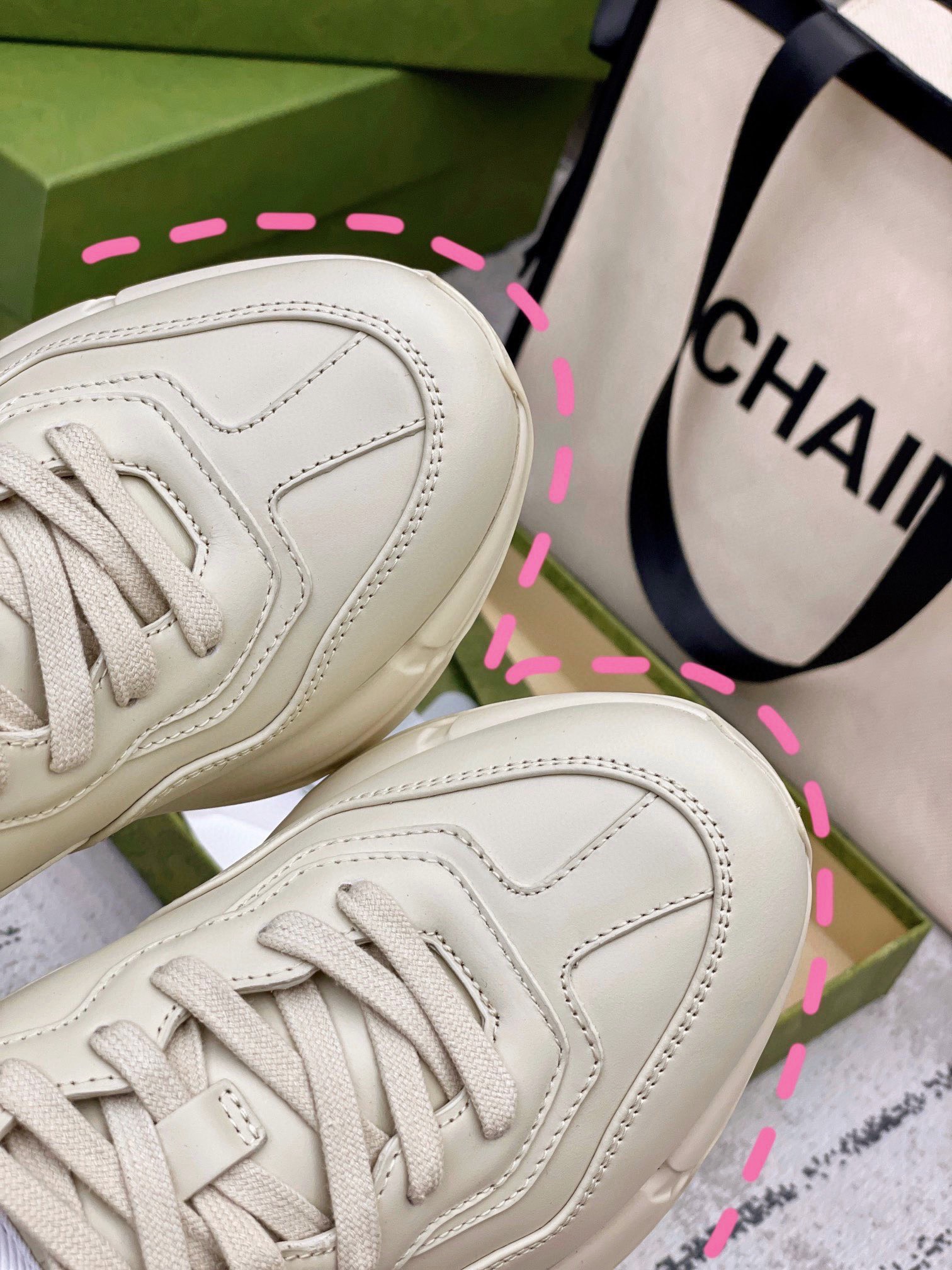 Gucci Sneakers-202