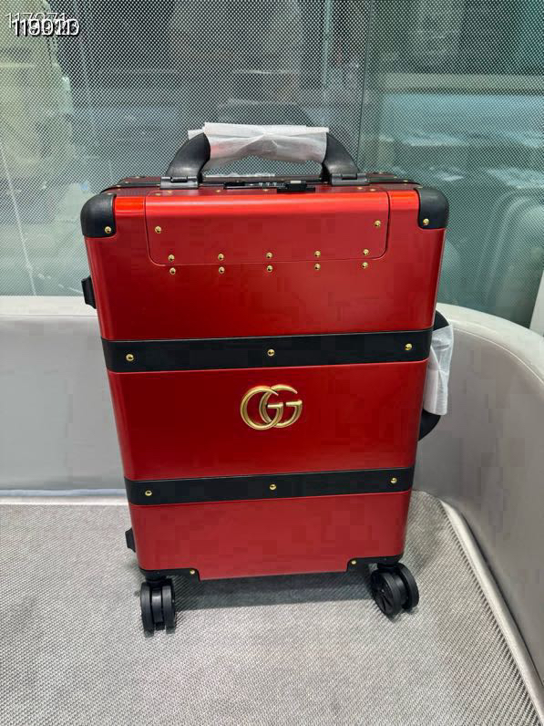 Gucci luggage-12