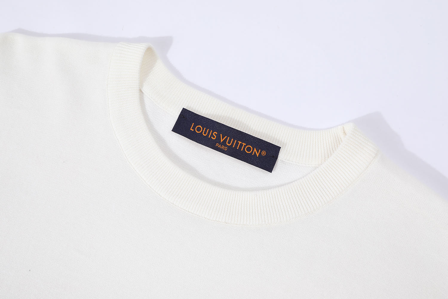LV clothing-215