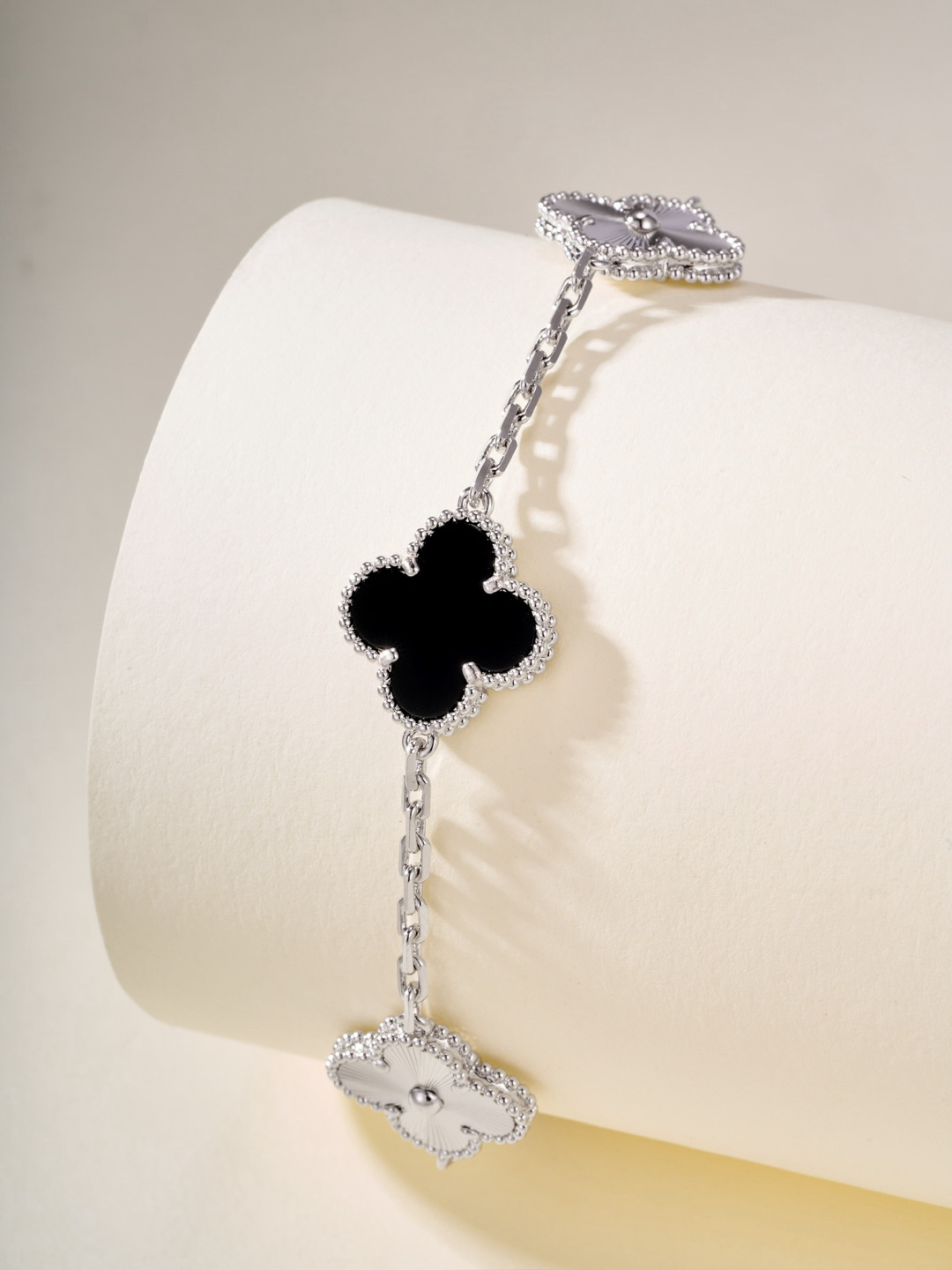 Van Cleef & Arpels Bracelet-20