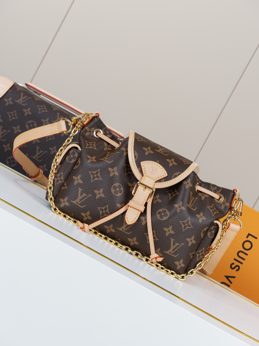 Louis Vuitton Hot New Product-69