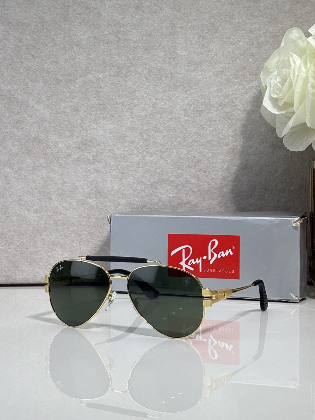 Ray-Ban glasses-1
