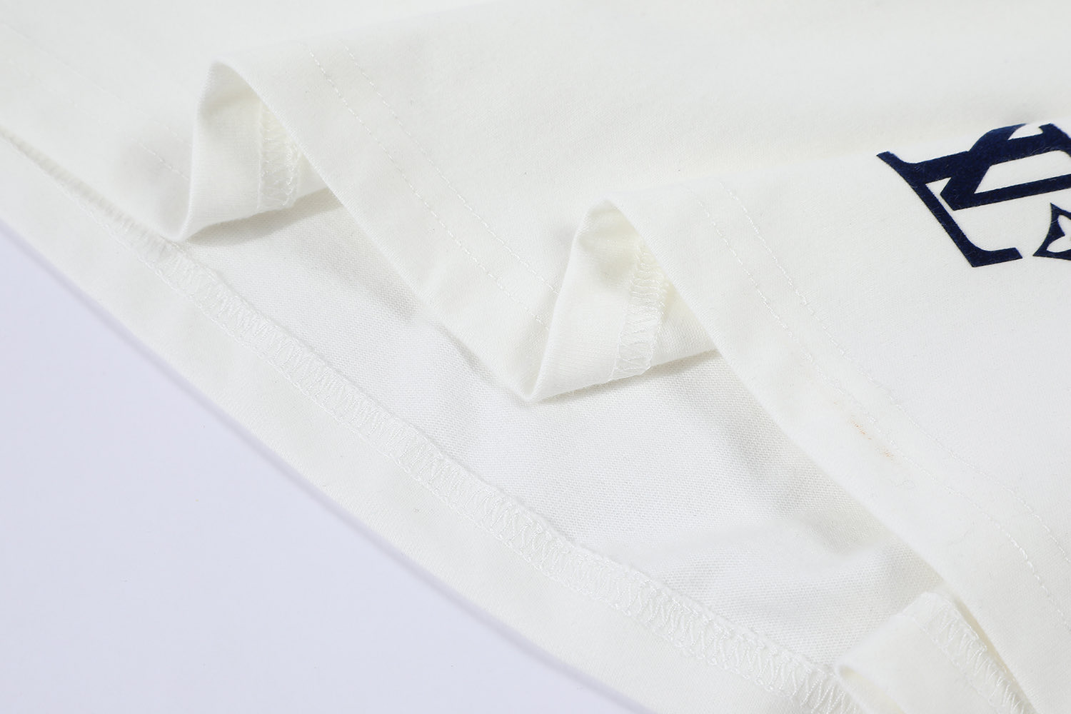 LV clothing-233