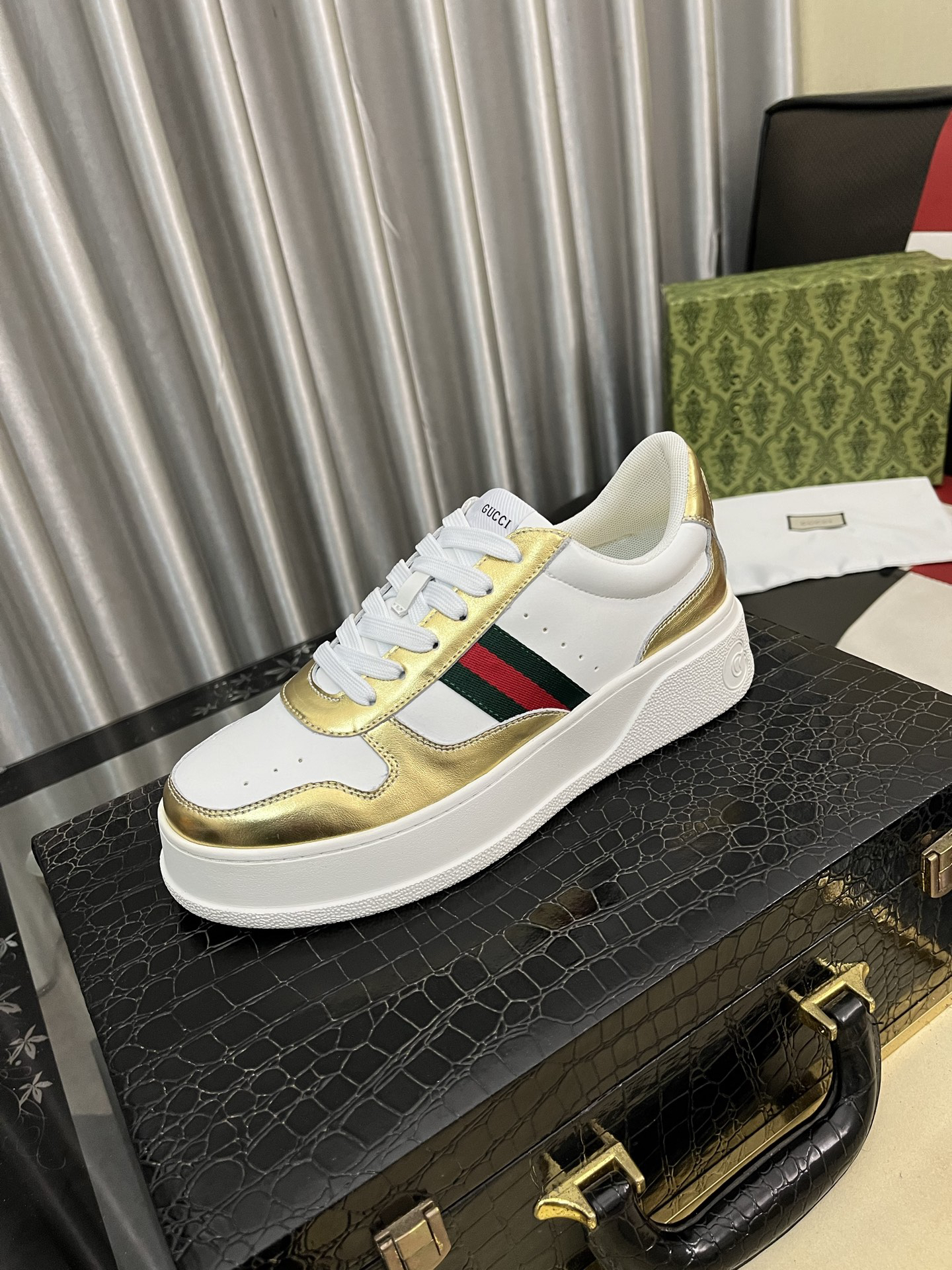 Gucci Sneakers-99