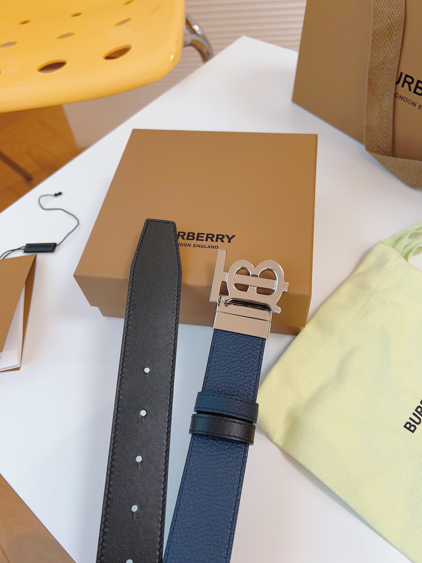 Burberry belt-114
