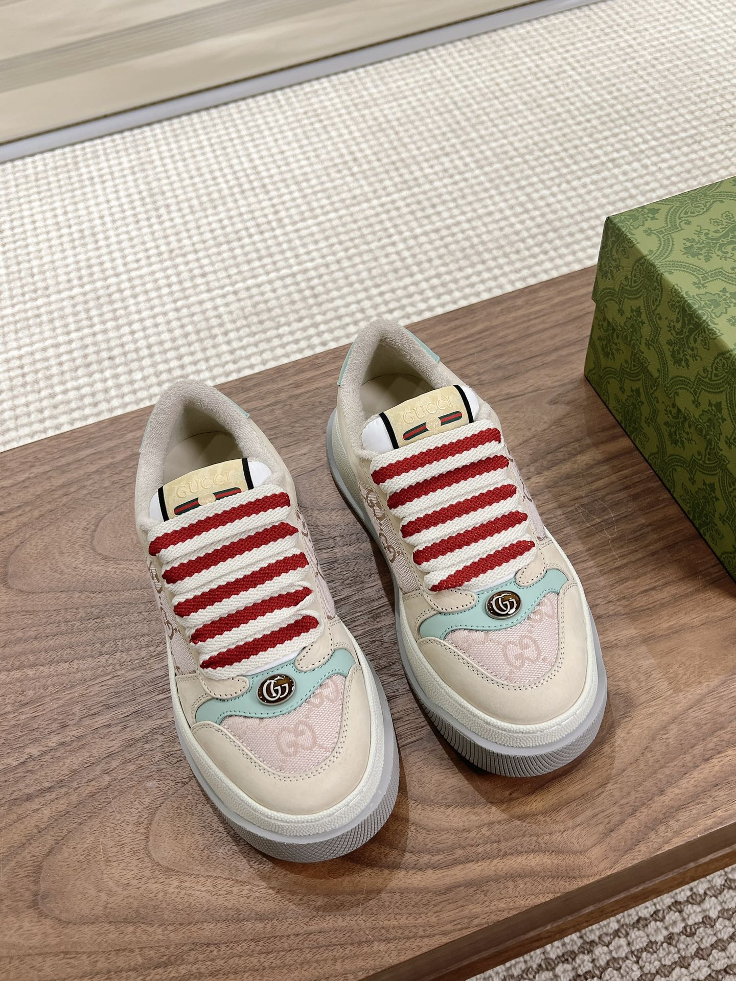 Gucci Sneakers-144