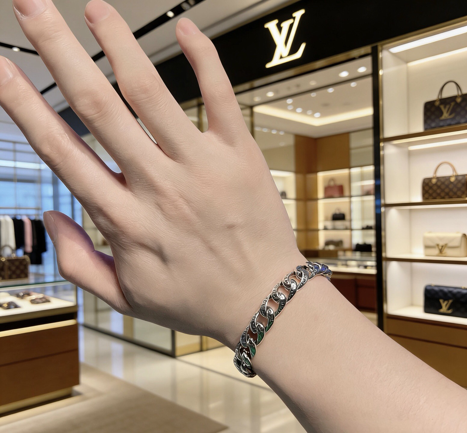 LV Bracelet-48