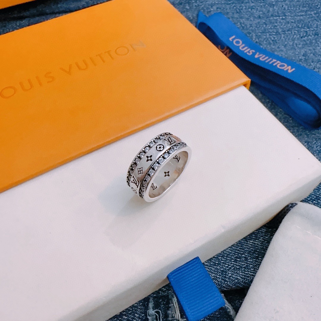 LV ring-85