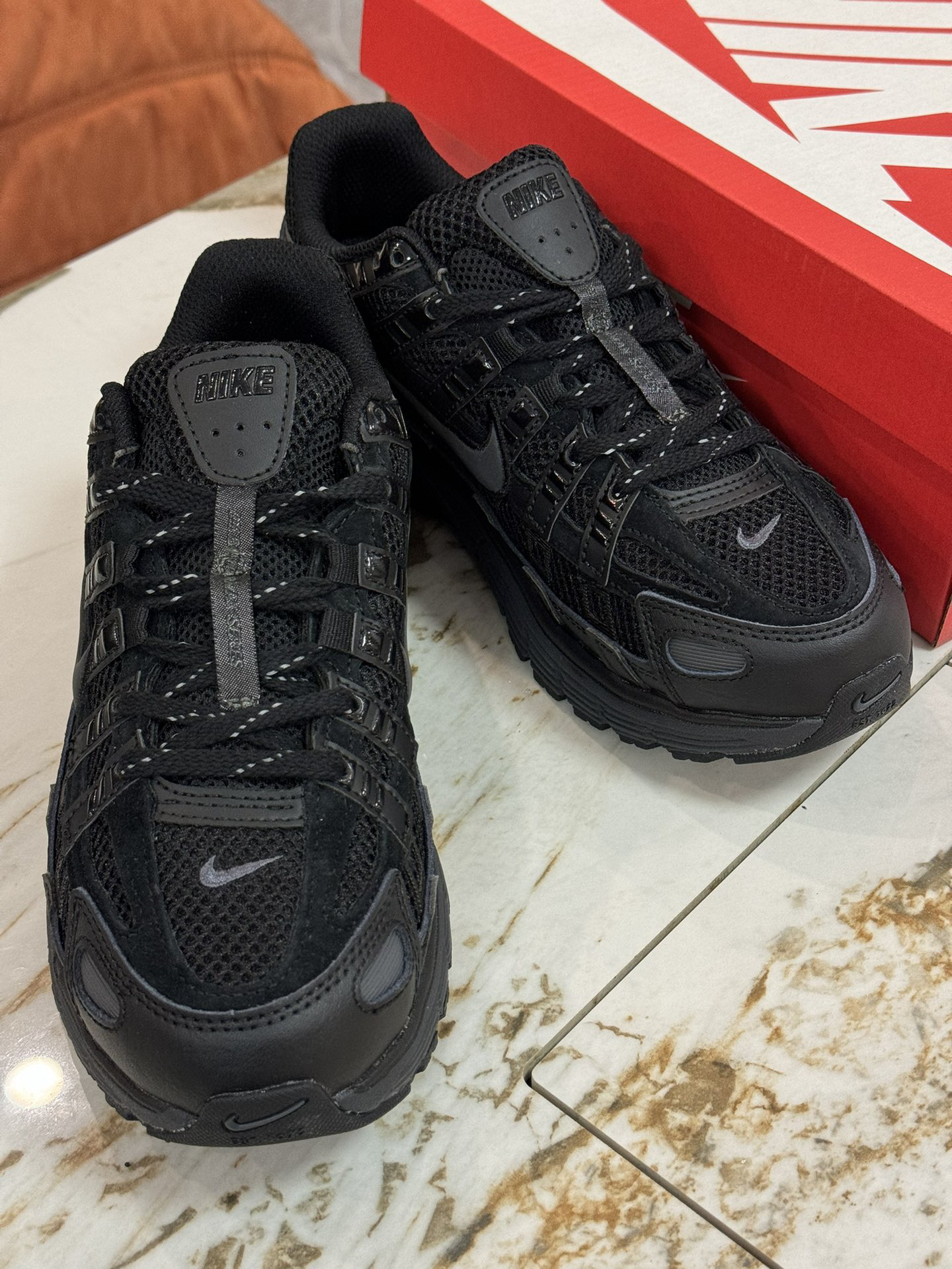 Nike Sneakers-235