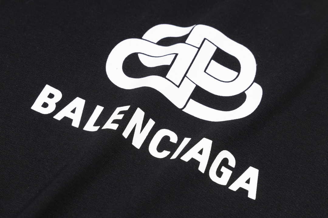 Balenciaga clothing-202