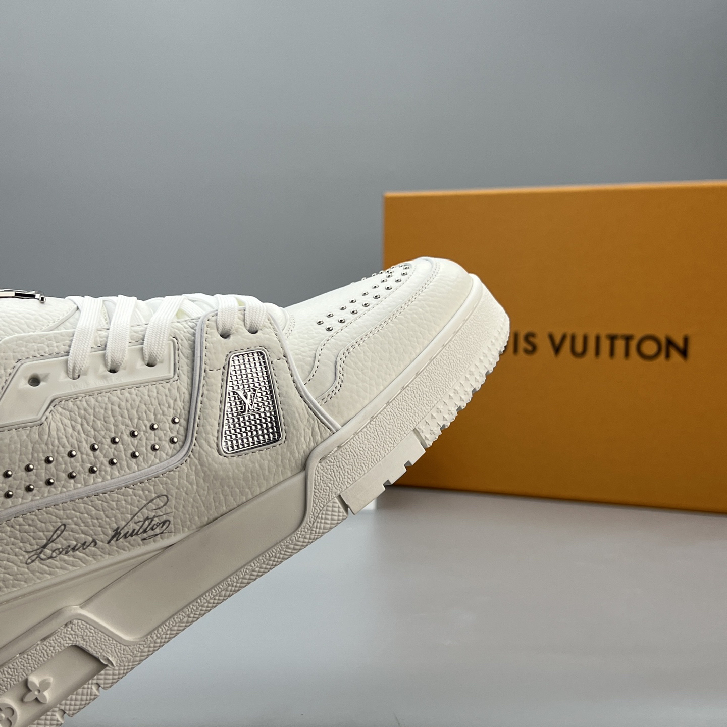 Lv Sneakers-146