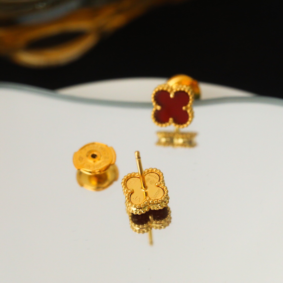 Van Cleef & Arpels earring-67