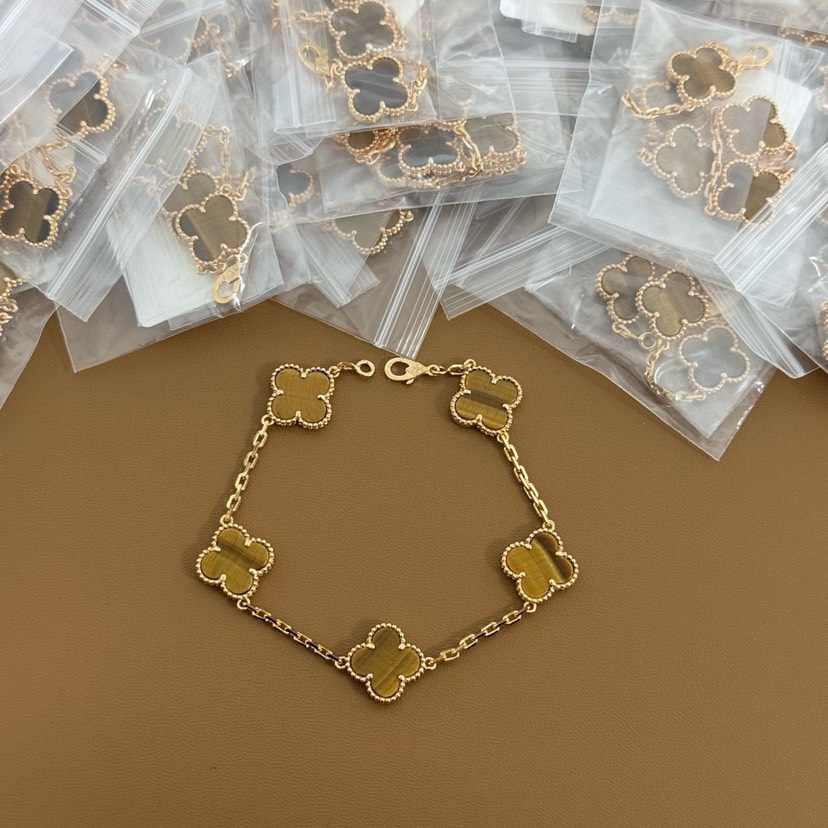 Van Cleef & Arpels Bracelet-49