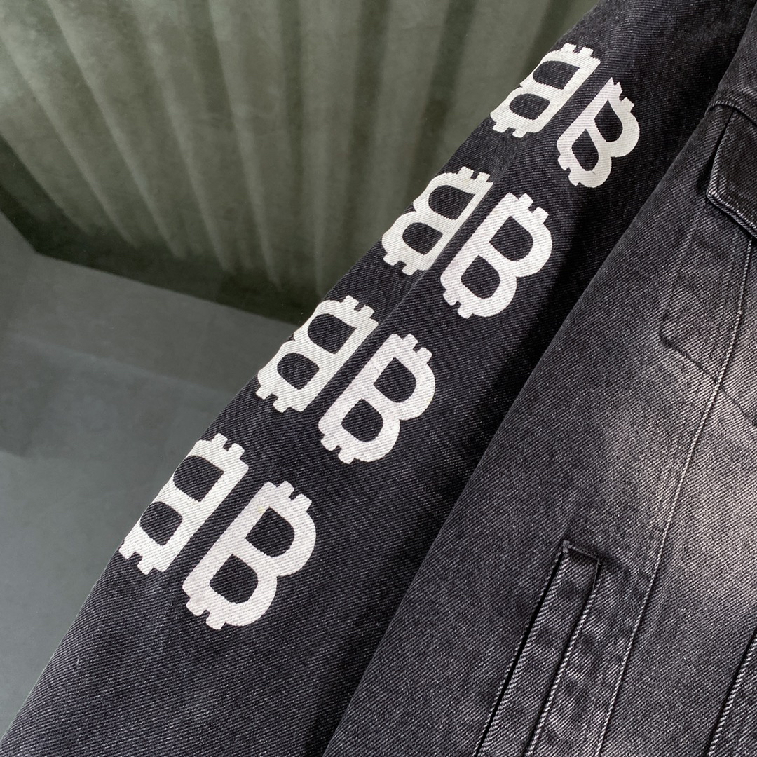 Balenciaga Clothing-142