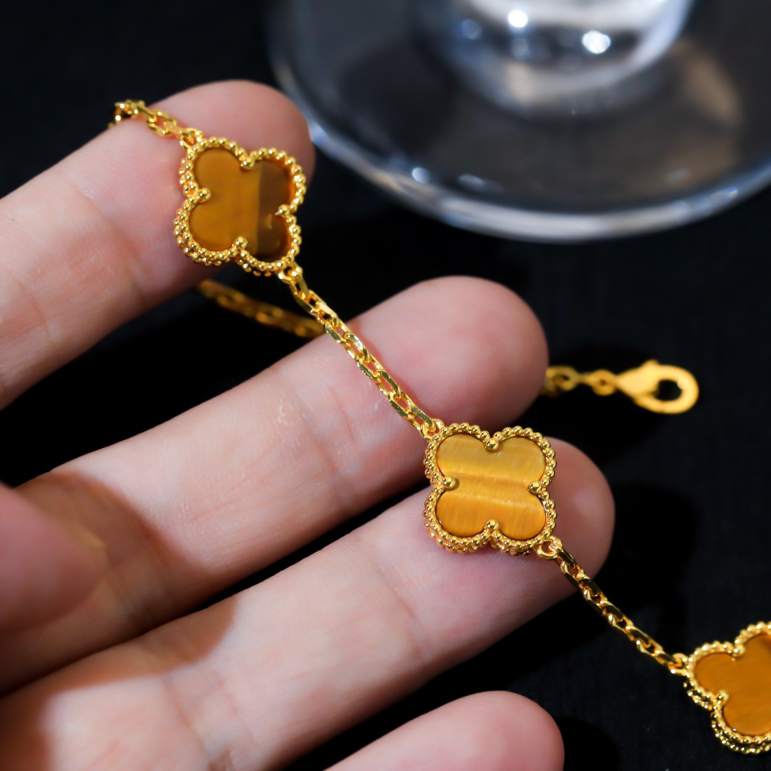 Van Cleef & Arpels Bracelet-42