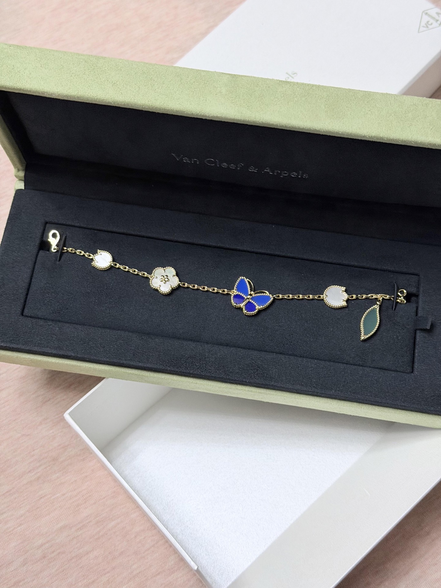 Van Cleef & Arpels Bracelet-9
