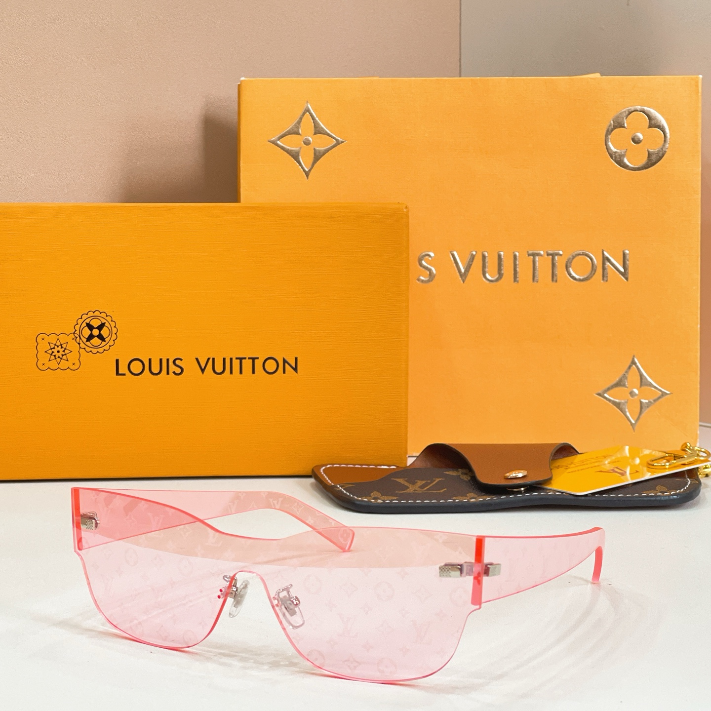 LV glasses-44