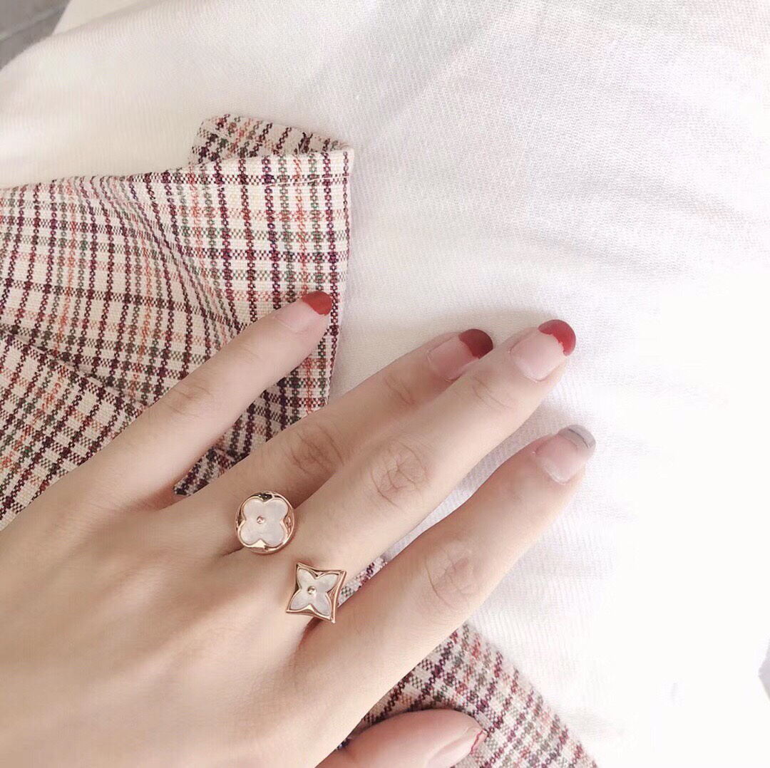 LV ring-58