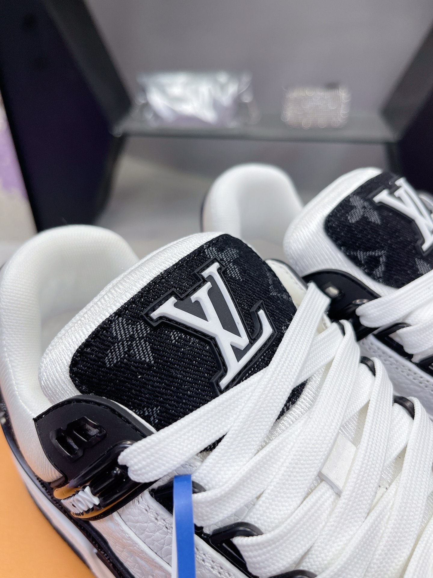 Lv Sneakers-244