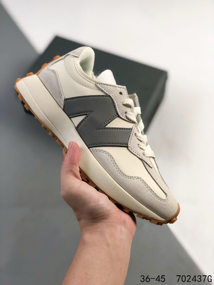 New Balance Sneakers-384