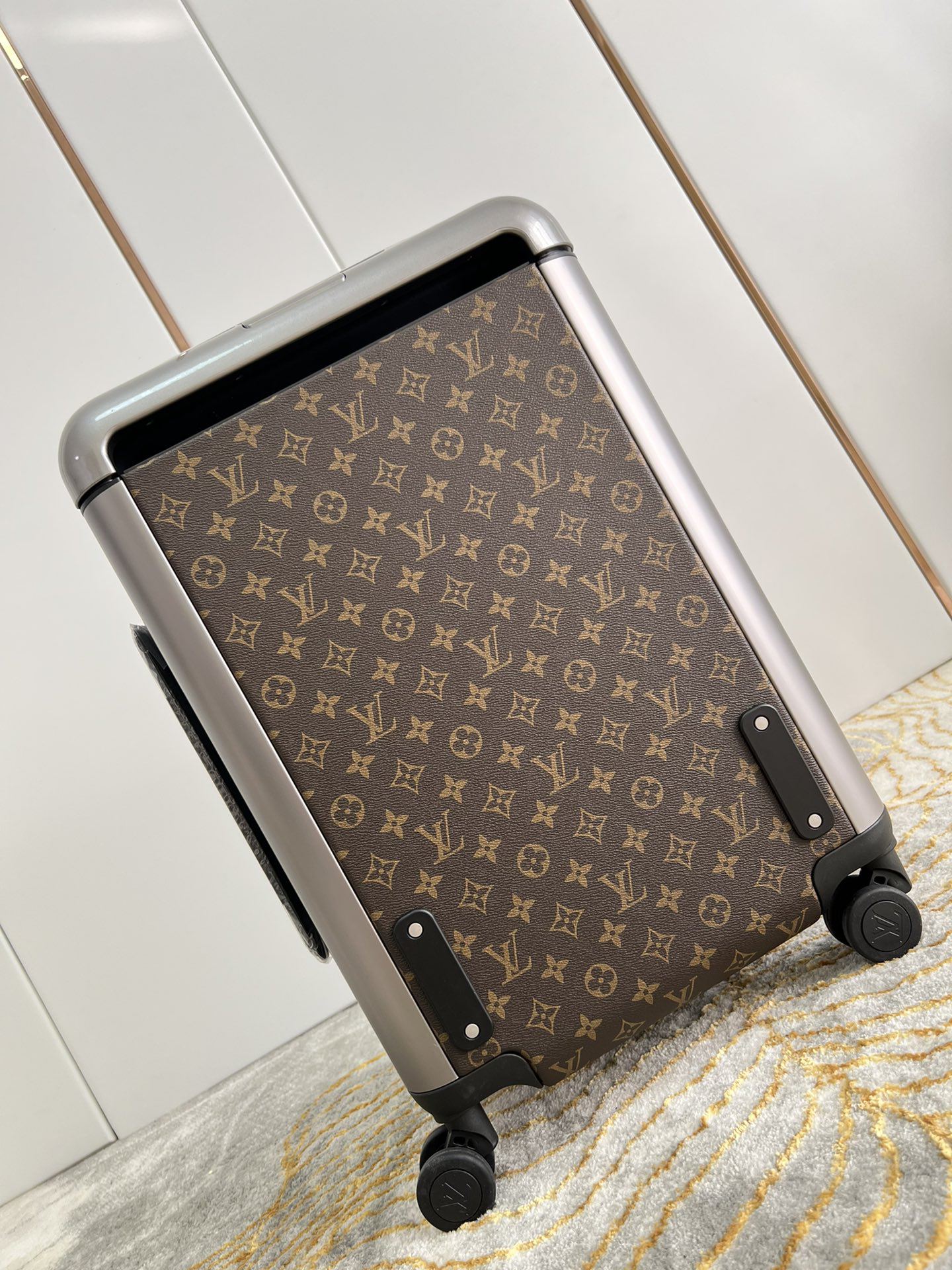 LV luggage-25