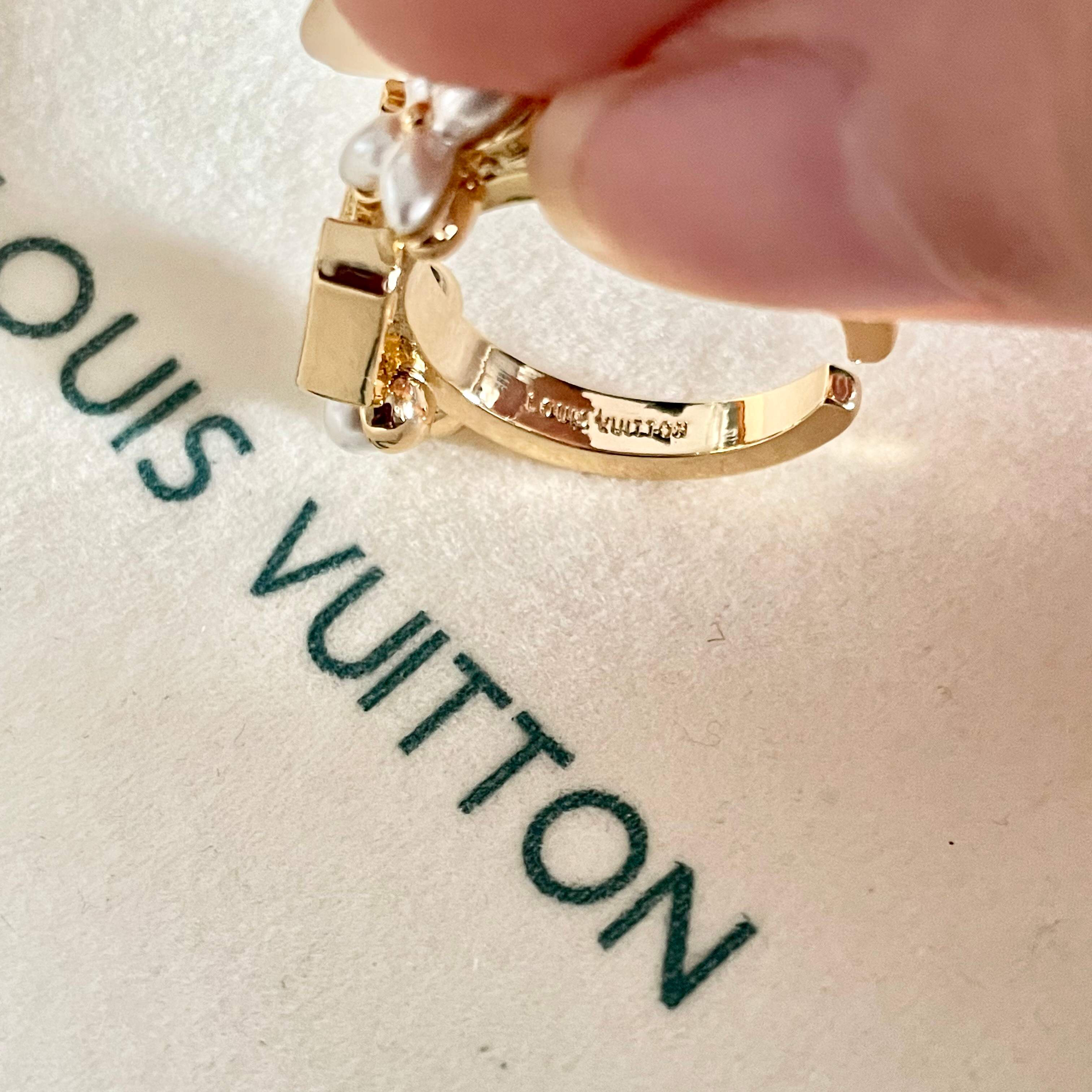 LV ring-55