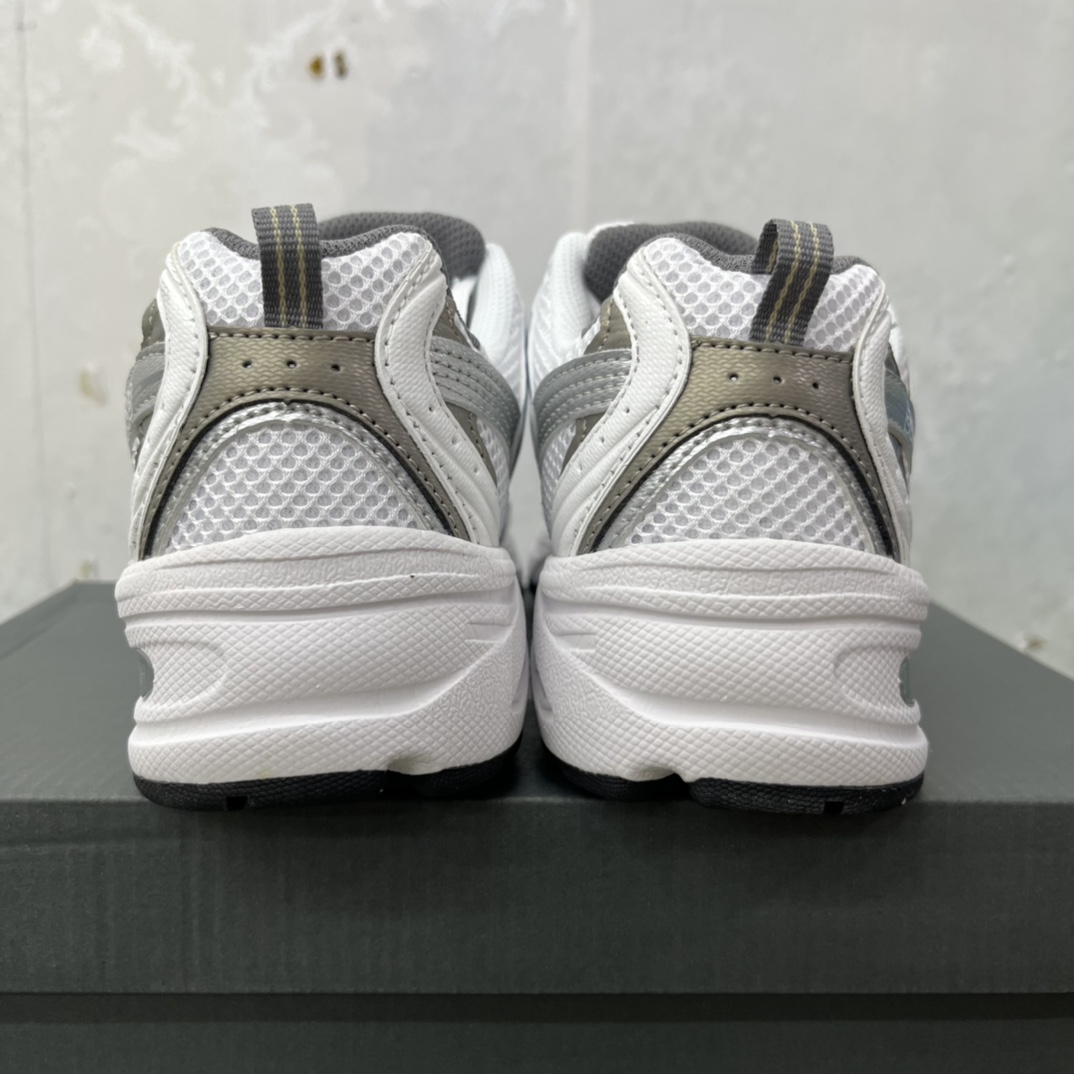 New Balance Sneakers-38