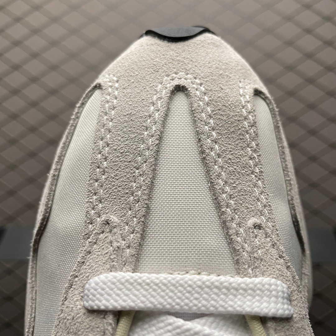 New Balance Sneakers-80